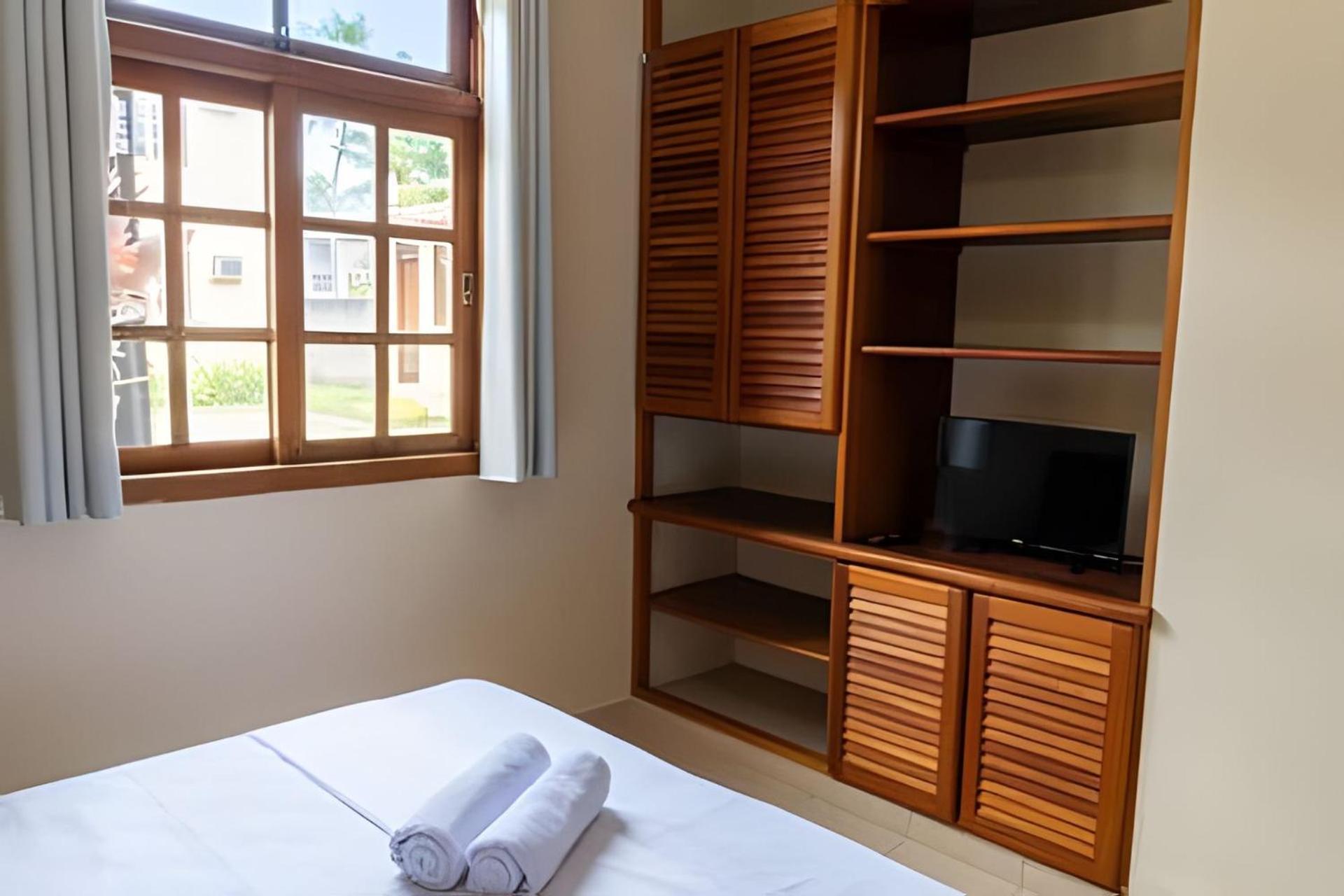 Em Frente A Praia De Taperapuan; Piscina; 1 Quarto; Wifi 300 Mbs; Estacionamento Gratuito 1 Veiculo Porto Seguro Kültér fotó