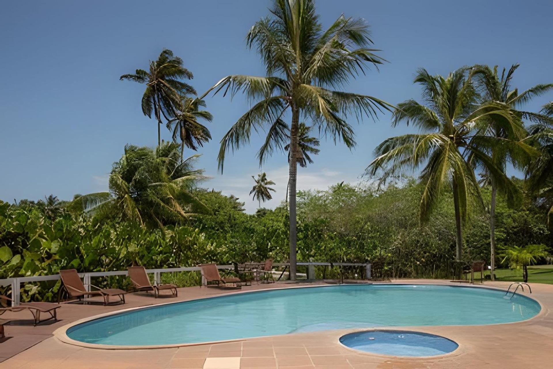 Em Frente A Praia De Taperapuan; Piscina; 1 Quarto; Wifi 300 Mbs; Estacionamento Gratuito 1 Veiculo Porto Seguro Kültér fotó